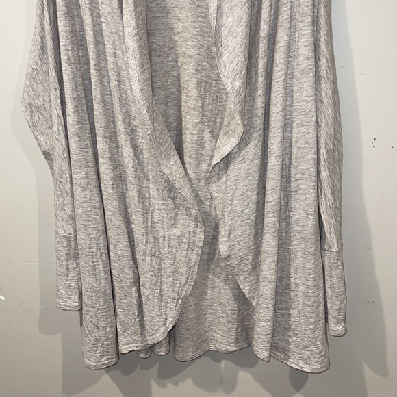 Pillar Oatmeal Organic Cotton and Yak Down Cardigan - Women’s Size 8 - Picture 4 of 7